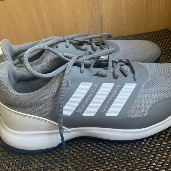 BRAND NEW Adidas Golf Shoes - Picture 2 of 4